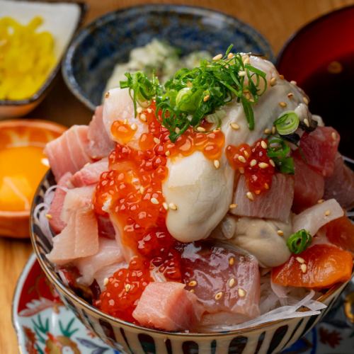 漁港直送の新鮮な海鮮を贅沢に使用!