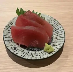 Lean tuna sashimi