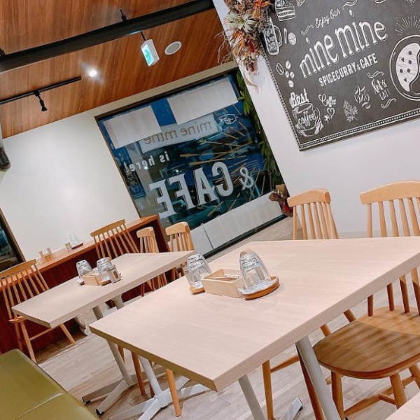[Safe for families and children] The spacious interior is regularly ventilated and cleaned, so even children can come and eat with peace of mind. ◎ Attachable children's chairs are also available. We are ♪ You can also enter a stroller ◎