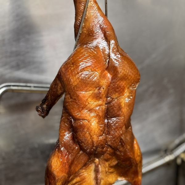 外パリパリ、中ジューシー♪！自家製秘伝味、特製釜でじっくりと焼き上げた【窯焼きダック】