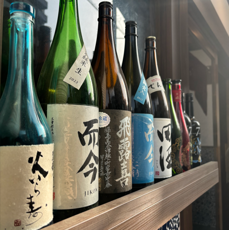 様々な飲み口と味わいの日本酒をラインナップ。