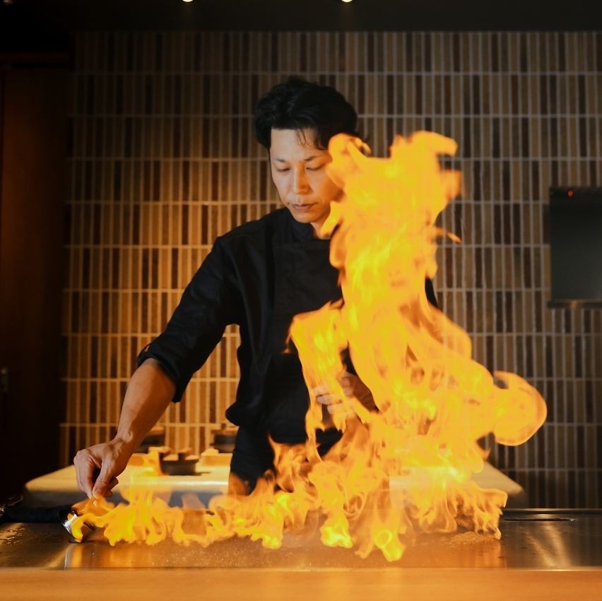 鮮度の高いお肉料理をお愉しみいただける贅沢コースを多数ご用意しております。