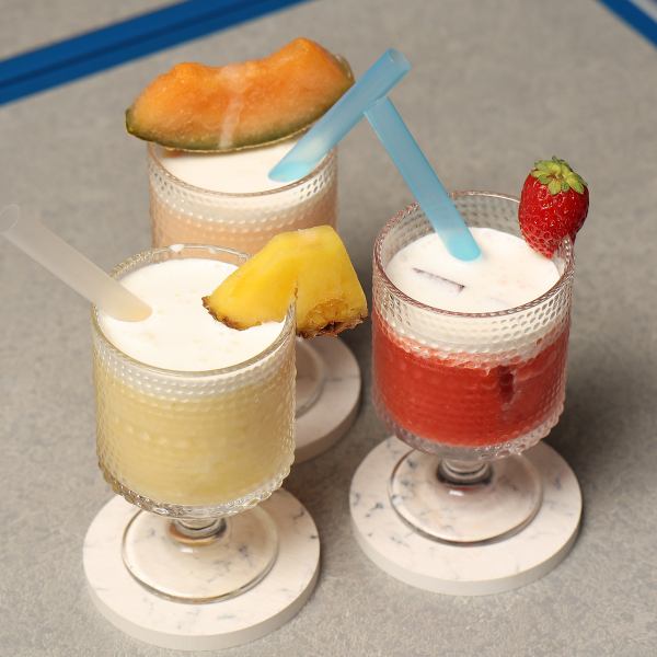一押しドリンクは「フレッシュフルーツカクテル」!!