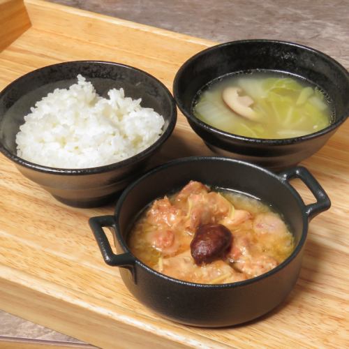 きのこと鶏の蒸し物（ご飯付き）☆お得なセットメニューもございます◎