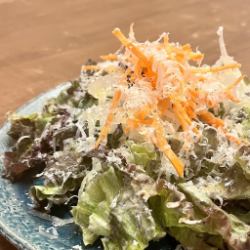 シーザードレッシングのおさけサラダ