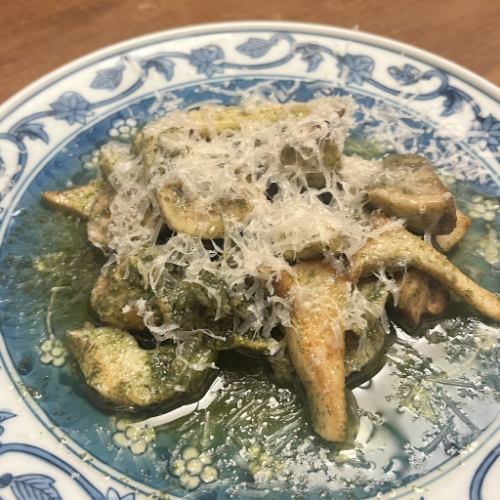 つぶ貝とマッシュルームのジェノベーゼ