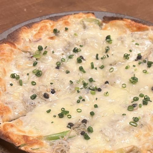 しらすと有馬山椒の和風ピッツァ