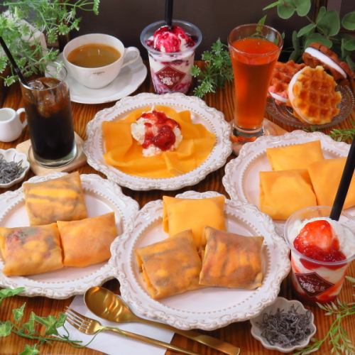[We are offering all-you-can-eat crepes, which is rare in Tokyo♪]