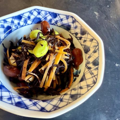 Three-colored bean and hijiki salad