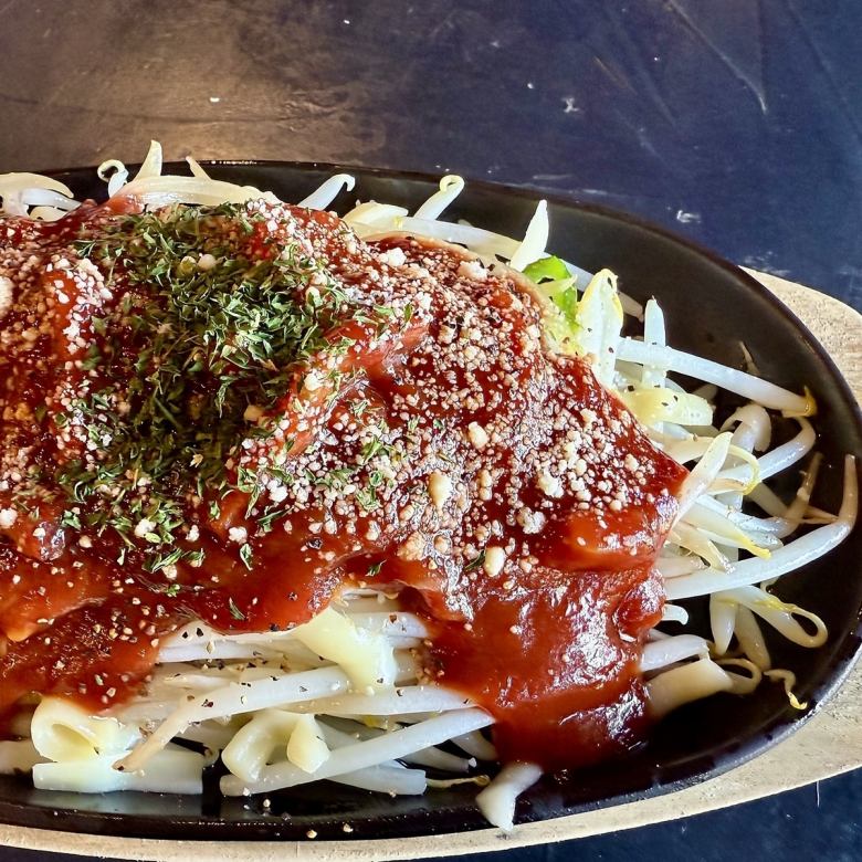 Crispy bean sprouts on a hot plate Neapolitan