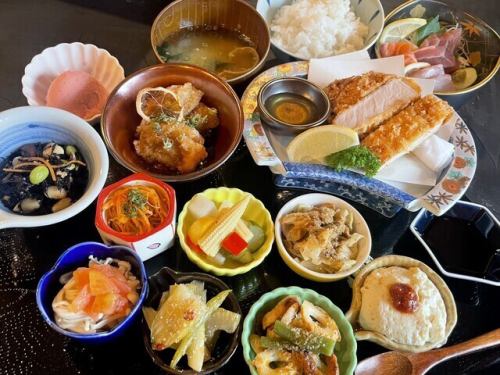 ≪予約殺到店の為、事前ご予約がおすすめ！≫大人気飲み放題付きコース！