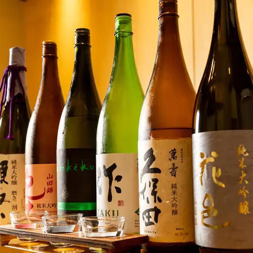ご縁を結ぶ手作り煮込みと日本酒の温もり居酒屋