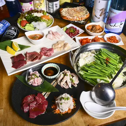 【豪华宴】烤肉和火锅套餐！5500日元（含税），畅饮2.5小时！保证让你吃得饱饱的！