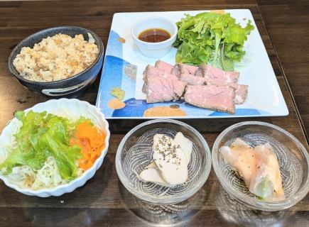 【リーズナブルに楽しめる!】とろけるローストビーフを含む6品コース