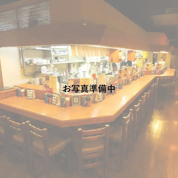 蒲田駅西口より徒歩約5分の好アクセスで立ち寄りやすさ抜群!気軽に立ち寄れる空間で、日々の疲れを癒す寛ぎをご提供いたします。カウンター越しの調理風景や香りが楽しめる演出で五感を刺激します♪サク飲みから宴会まで幅広く対応いたします。お気軽にご相談ください。