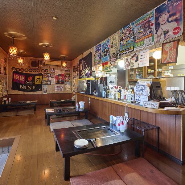 当店は普段使いはもちろん、宴会での貸切利用も可能です。周りを気にせず仲間と盛り上がりたいといったご要望にも柔軟に対応いたします。貸切をご検討の方は、人数やご予算、レイアウトなど、まずはお気軽にご相談ください。特別なひとときをお過ごしいただくため、全力でお手伝いさせていただきます。