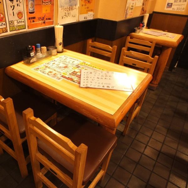 [Showa retro store] The smell of charcoal-grilled skewers whets the appetite, and the store is lively and lively.The atmosphere is popular in the Ueno/Okachimachi area.It's perfect for chatting with close friends or work colleagues.Smoking allowed
