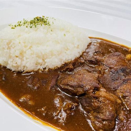 【Aランチ】黒毛和牛の柔らか牛スジ肉を使用したカレーライス