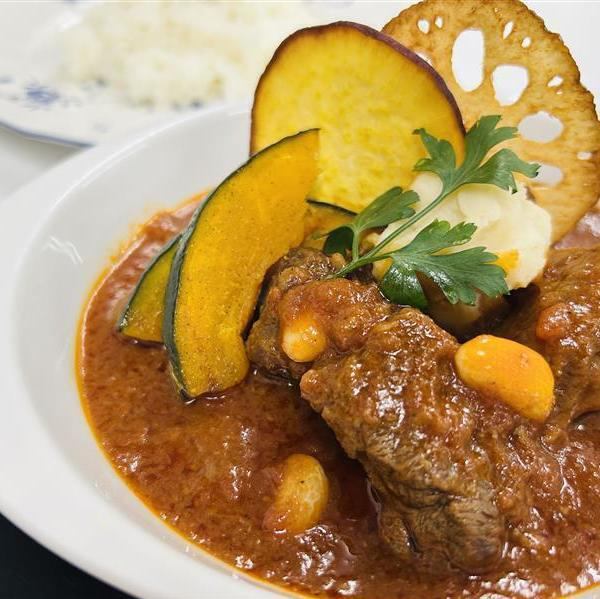 広々とした空間で味わうお食事は絶品です！天神駅徒歩6分、西日本新聞館16階◎
