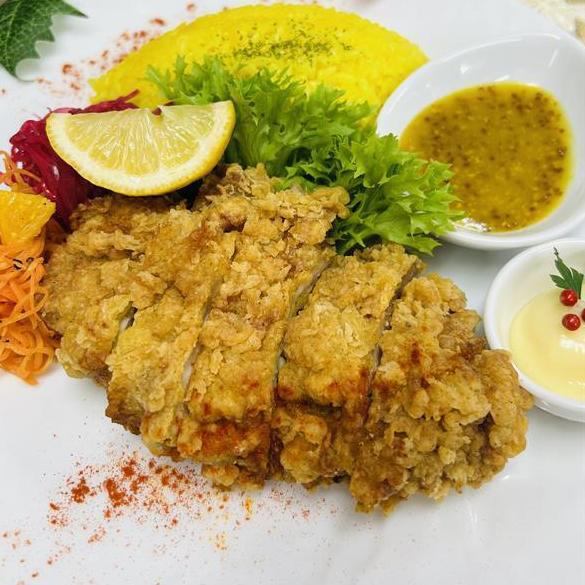 広々とした空間で味わうお食事は絶品です！天神駅徒歩6分、西日本新聞館16階◎