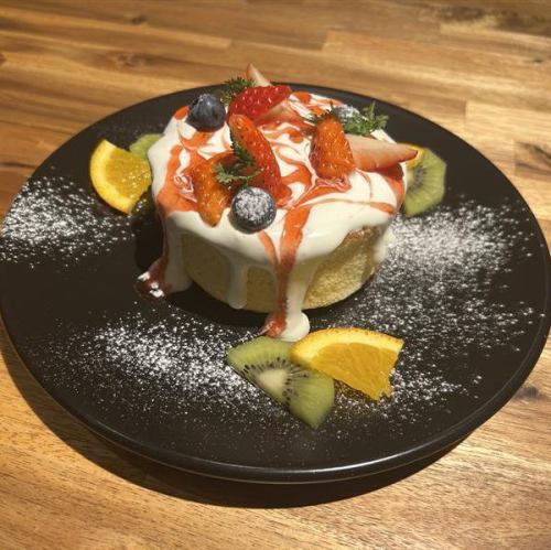 【カフェ】パンケーキストロベリー