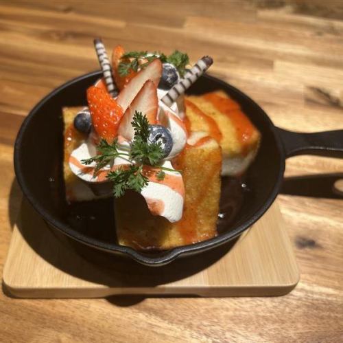 【カフェ】フレンチトーストストロベリー
