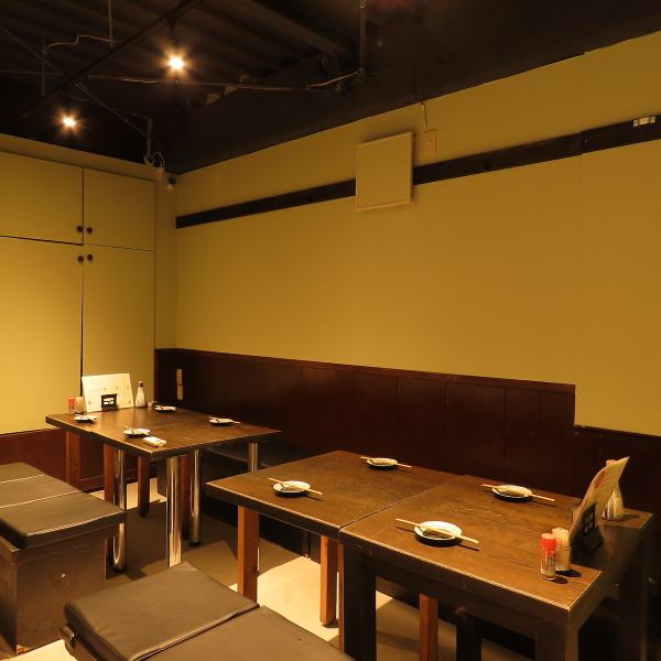 [It's so comfortable that you just want to stay for a long time...] We are conscious of creating such a space.The table seats up to 10 people comfortably, and can be used for a variety of occasions, such as dining with friends or drinking after work.We also accept private reservations for groups of around 20 people.