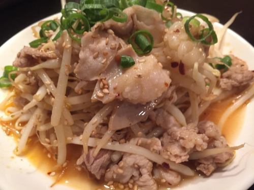 Stir-fried meat bean sprouts