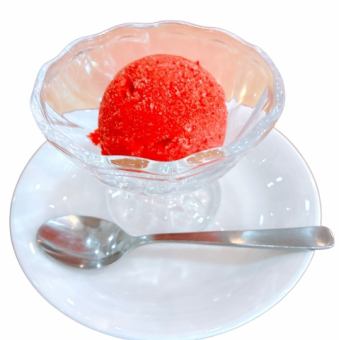 自社農園いちごのソルベ