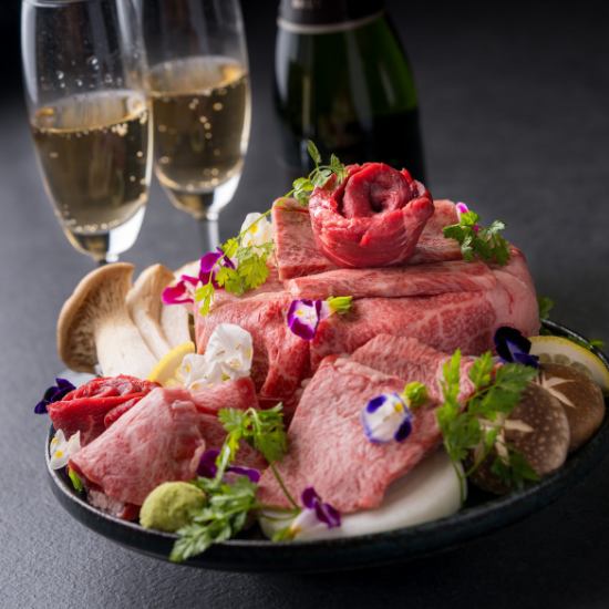 大切な記念日には肉ケーキご用意いたします。