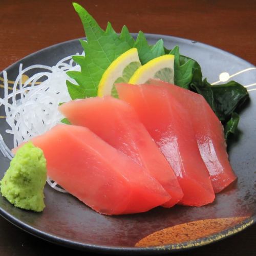 Tuna sashimi/salmon sashimi