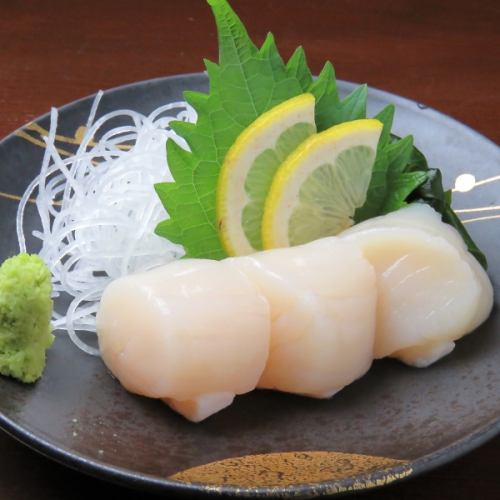 Hokkaido scallop sashimi