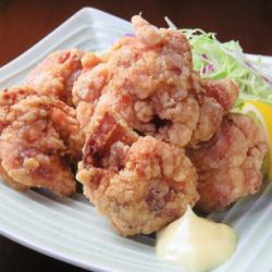 鶏の唐揚げ(4個)