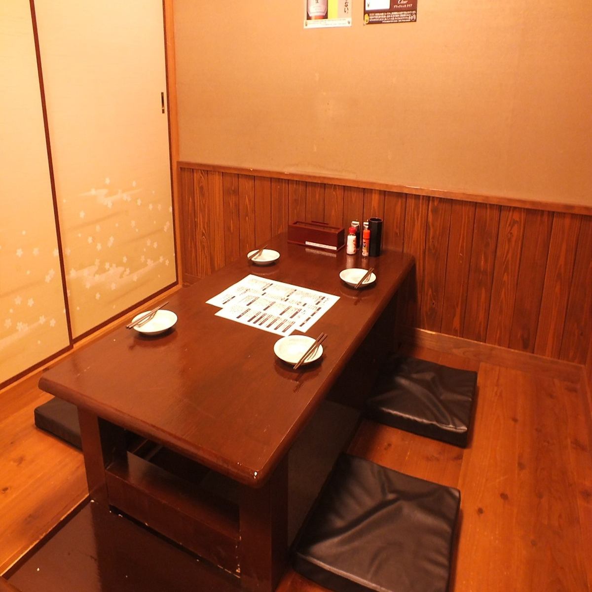 お子様用の椅子や食器もございます♪