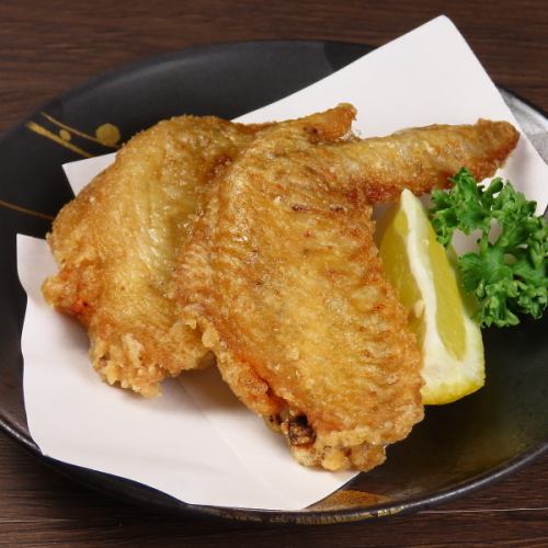 令人上瘾的鸡翅（3块，含盐和酱汁）