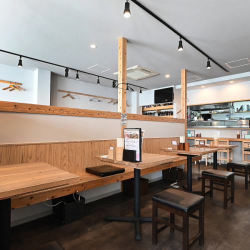 明るくてきれいな店内☆