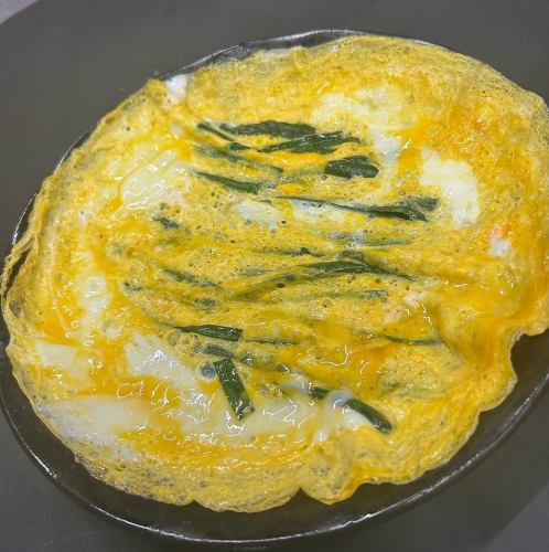Garlic chives and egg