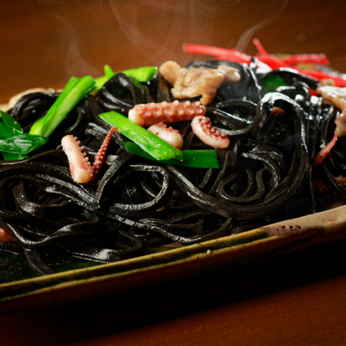 Okinawa squid ink fried noodles