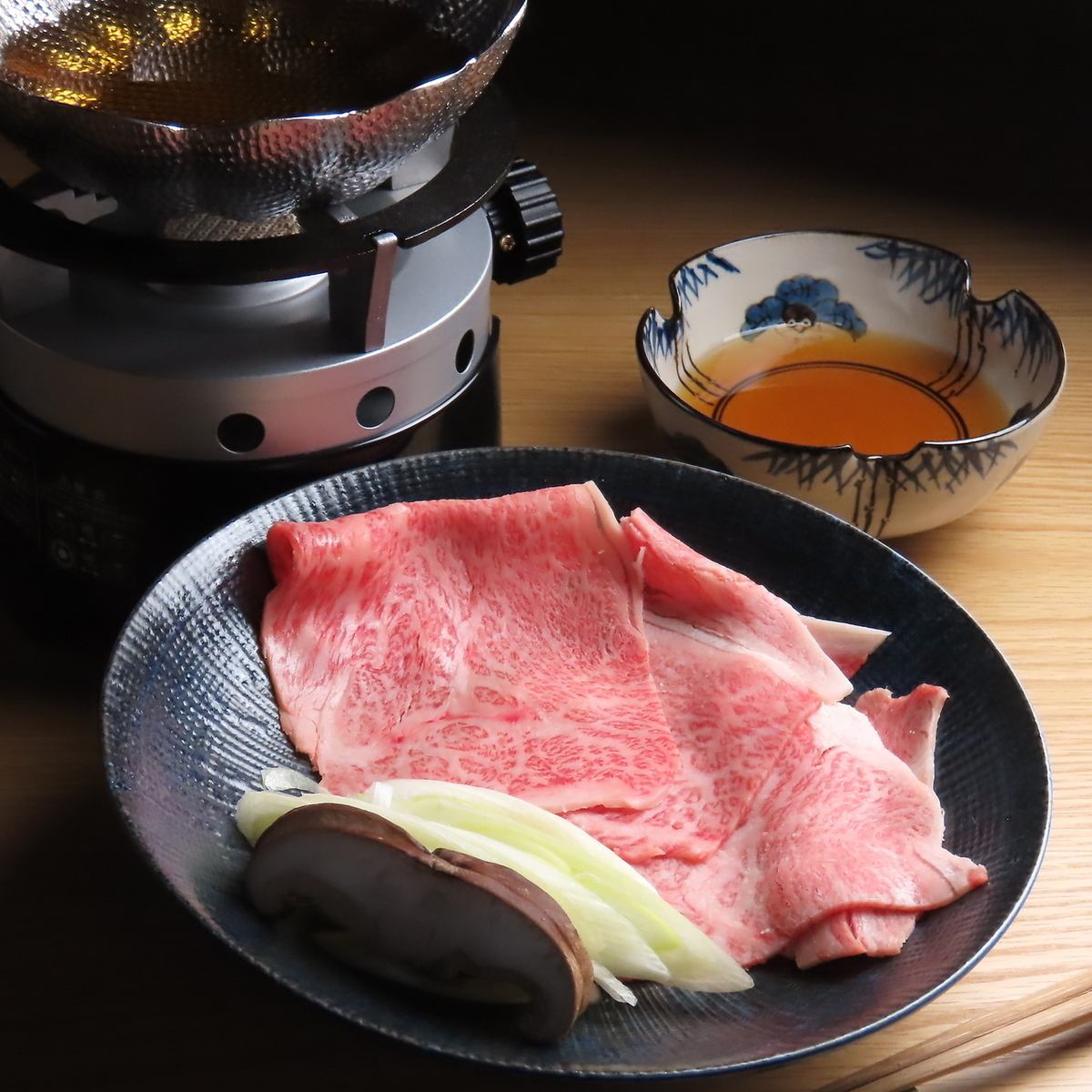 「能登牛しゃぶしゃぶ」のほか、当店ならではの肉料理もあります