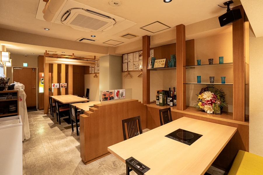 ゆったりくつろげ店内であぐー豚のしゃぶしゃぶと懐石料理を。貸切は15名様～承ります