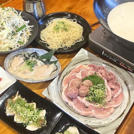 Shellfish soup "Oyster and chicken hotpot" 2,480 yen per portion (tax included)