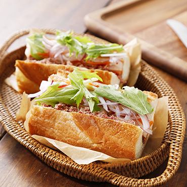 コンビーフのバインミー