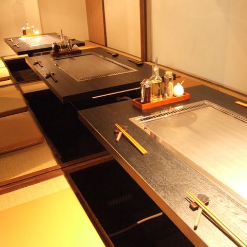 [Private sunken kotatsu room] Up to 16 people.Stretch your legs and relax in the sunken kotatsu, perfect for banquets.