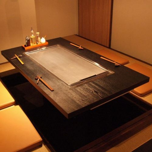 A sunken kotatsu private room that can accommodate a variety of numbers of people.