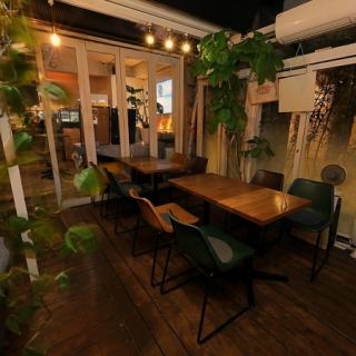 夏は涼しく、冬は暖かい。空調の効いたテラス席♪