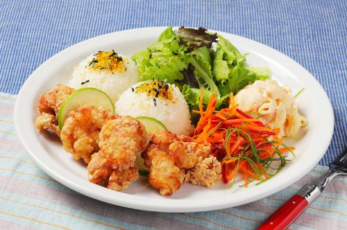 モチコ・フライドチキン プレート