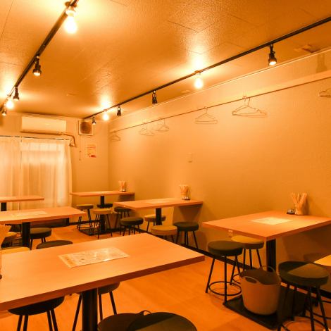 〈Second floor table seating〉We have 6 tables that can seat 4 people, so it can be used by groups!We also have a great value course menu, so it is perfect for girls' night out or various banquets. We look forward to your reservation!