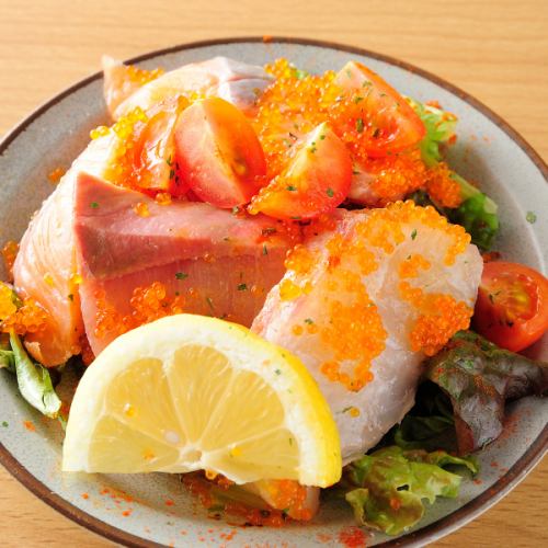 お酒に合う一品料理も充実♪