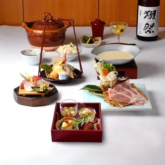 日吉豚豆乳小鍋の秋会席　8,000円(税込)