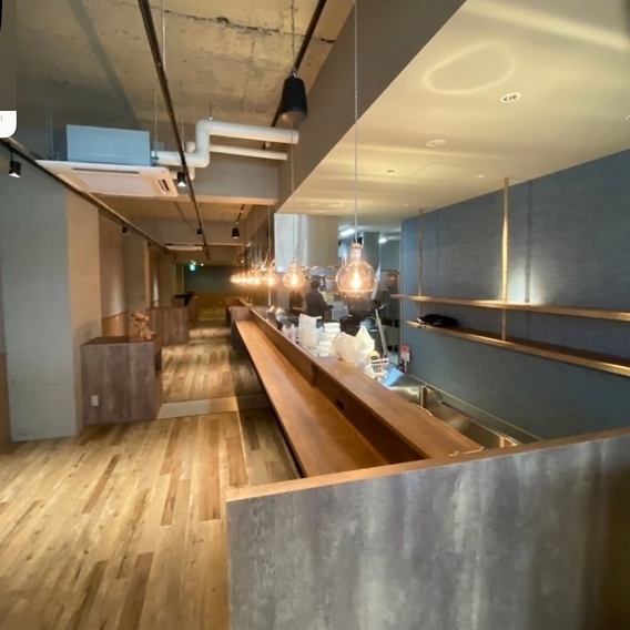 落ち着いた空間で会話も料理も楽しめる！